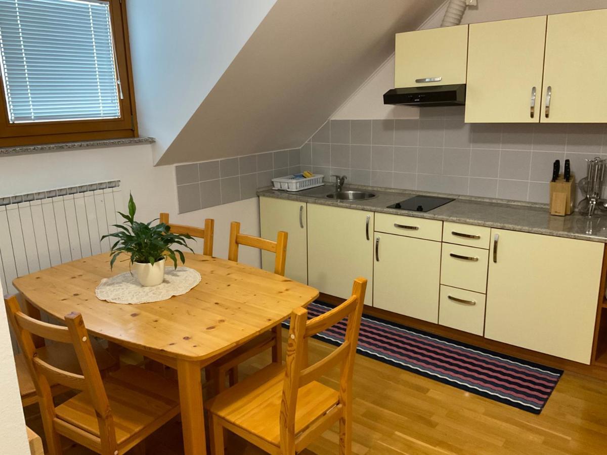 Appartement Turisticna Kmetija Strevc à Solčava Extérieur photo